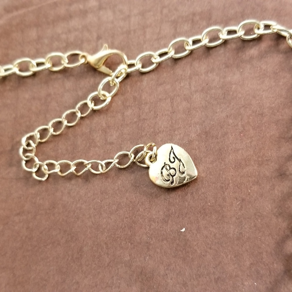 GIFTED....Betsey Johnson Necklace - Picture 6 of 7